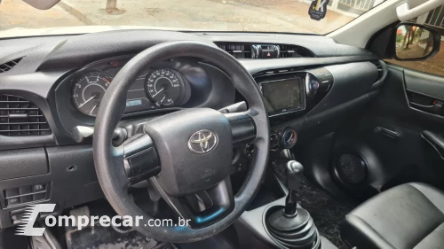 HILUX 2.4 4X4 8V