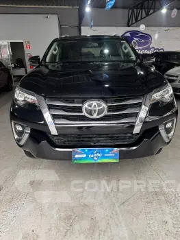 HILUX SW4 2.8 SRX 4X4 7 Lugares 16V Turbo Intercooler