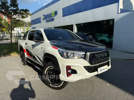 Toyota HILUX 2.8 GR Sport 4X4 CD 16V 4 portas