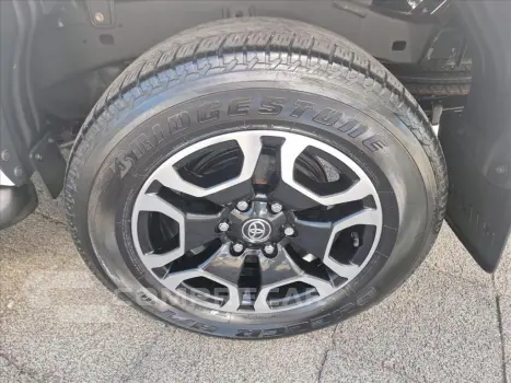 HILUX 2.8 D-4D TURBO DIESEL CD SRV 4X4 AUTOMÁTICO