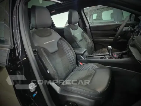 COMPASS 2.0 HURRICANE 4 TURBO GASOLINA BLACKHAWK AT9