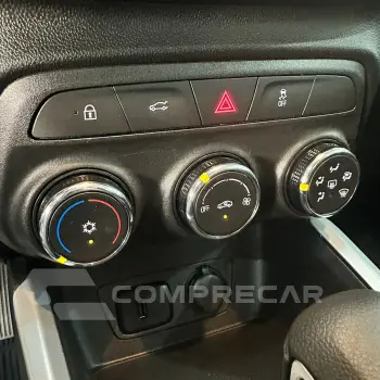 ONIX SEDAN Plus LT 1.0 12V Flex 4p Mec.