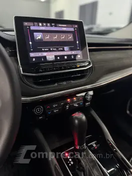 COMMANDER 1.3 T270 Turbo Limited