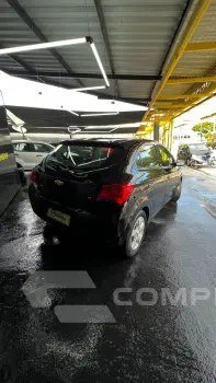 Onix Hatch 1.4 4P FLEX LT AUTOMÁTICO