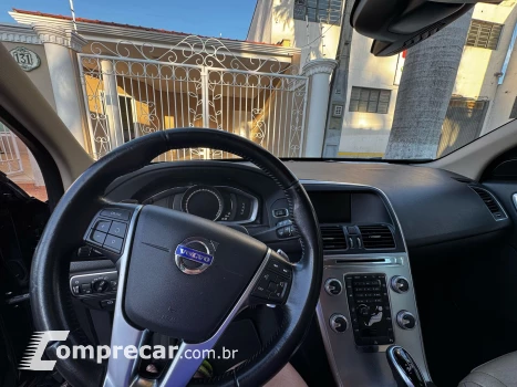 XC60 2.0 T5 Momentum