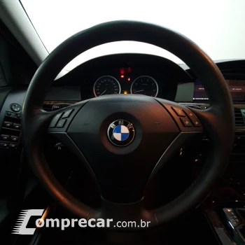 545I 4.4 Sedan V8 32V