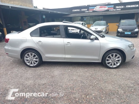 Jetta 2.0 Comfortline Flex 4P Tiptronic