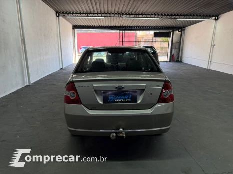 FIESTA 1.6 Rocam SE Sedan 8V