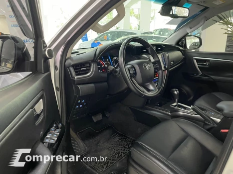 HILUX SW4 2.8 D-4d Turbo SRX 7L 4X4
