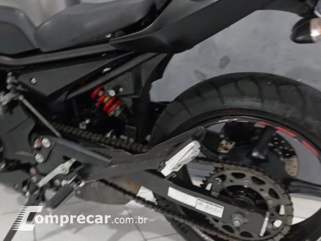 XJ6 N ABS - Naked