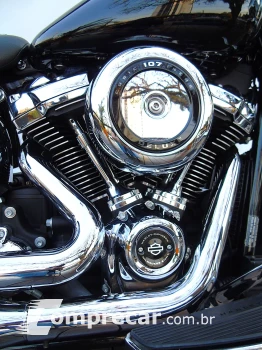 HARLEY-DAVIDSON SOFTAIL DELUXE