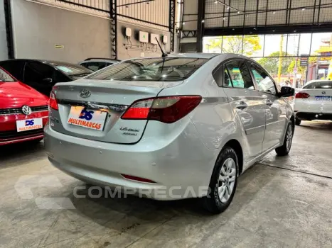 HB20S - 1.6 COMFORT PLUS 16V 4P AUTOMÁTICO