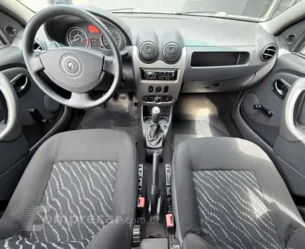 LOGAN 1.0 Authentique 16V