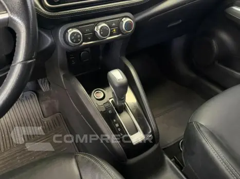 KICKS SV CVT