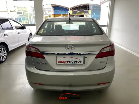 HB20S 1.0 COMFORT PLUS 12V FLEX 4P MANUAL