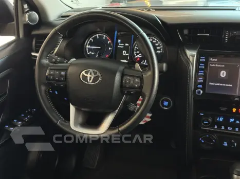 Hilux SW4 2.8 16V 4P SRX 4X4 7 LUGARES TURBO DIESEL AUTOMÁTI