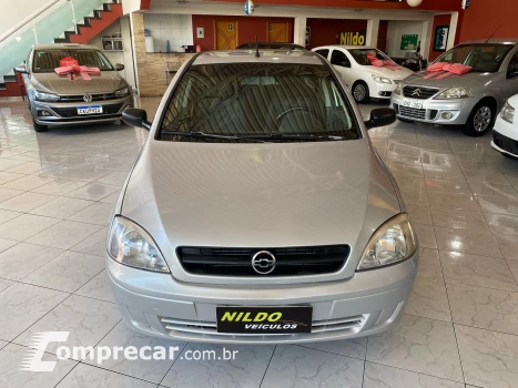 CORSA 1.8 MPFI Maxx Sedan 8V