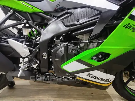 NINJA ZX4 RR