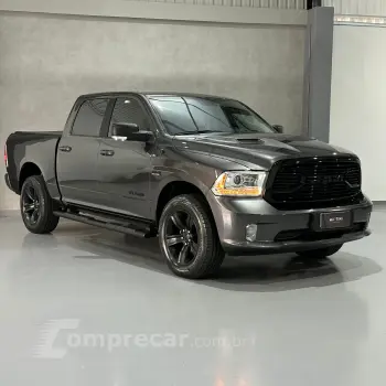 CLASSIC LARAMIE 5.7 CD V8 4X4 Aut.