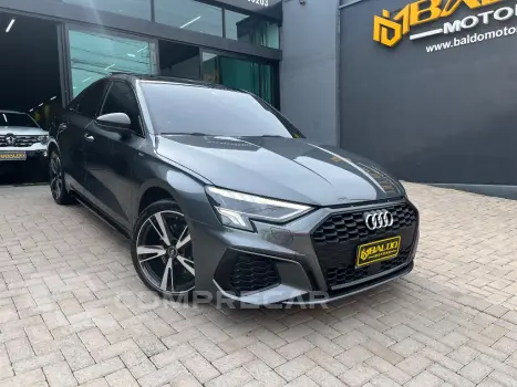 Audi A3 Sed.Perf. Black 2.0 TFSI S-tr. (Hib.) 4 portas