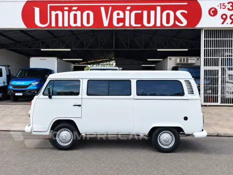 Volkswagen KOMBI 1.4 MI STD Lotação 8V 3 portas
