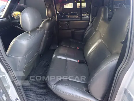 S10 2.4 MPFI Executive 4X2 CD 8V
