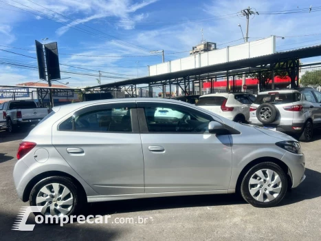 Onix Hatch 1.4 4P FLEX LT AUTOMÁTICO