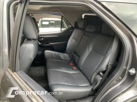 Hilux SW4 SRX 4x4 2.8 TDI 16V Dies. Aut.