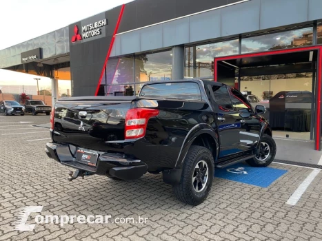 L200 TRITON 2.4 16V Turbo Sport HPE CD 4X4