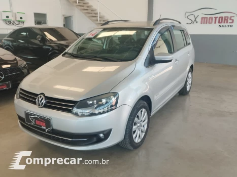 Volkswagen SPACEFOX 1.6 MI Trend 8V 4 portas