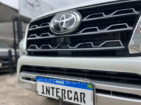 HILUX SW4 2.8 D-4d Turbo SRX 7L 4X4