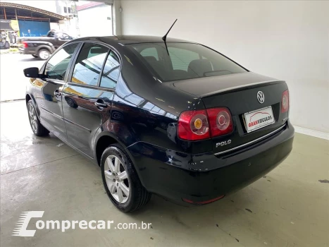 POLO SEDAN 1.6 MI COMFORTLINE 8V FLEX 4P AUTOMATI