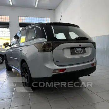 OUTLANDER 2.0 16V 160cv Aut.