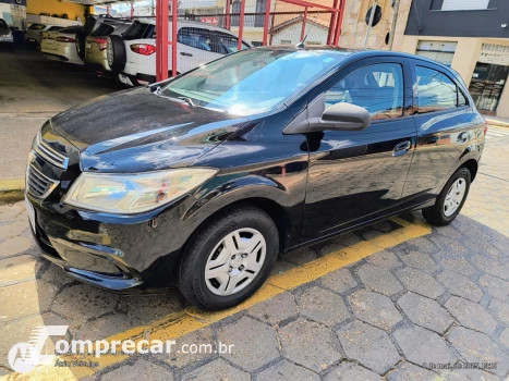 CHEVROLET ONIX 1.0 LT 4 portas