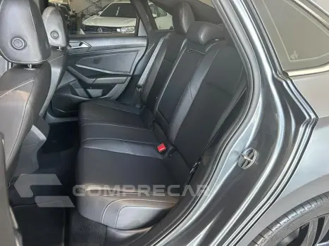 JETTA R-LINE 250 TSI 1.4 FLEX 16V AUT.