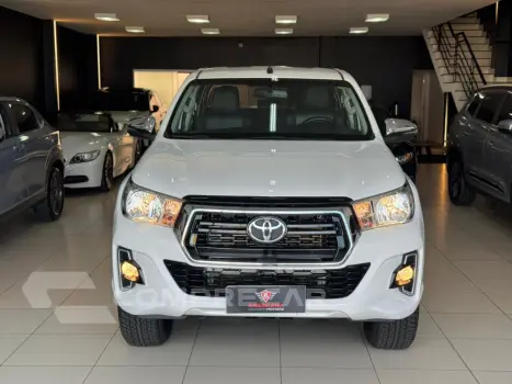 Hilux Caminhonete 2.8 16V SRV 4X4 DIESEL CABINE DUPLA AUTOMÁ