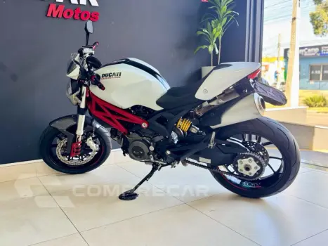 MONSTER 796
