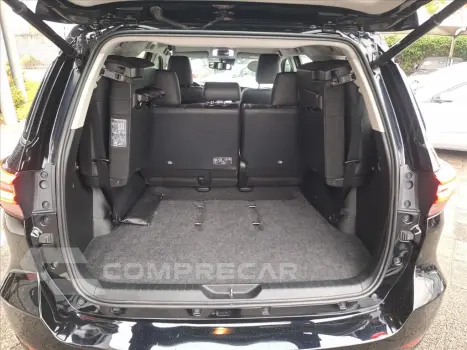 HILUX SW4 2.8 D-4D TURBO DIESEL SRX 7L 4X4 AUTOMÁ