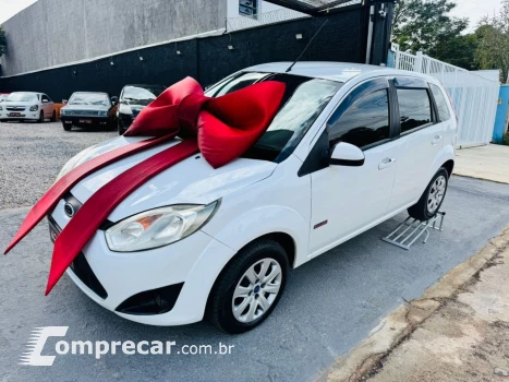 FIESTA 1.6 MPI Class Hatch 8V
