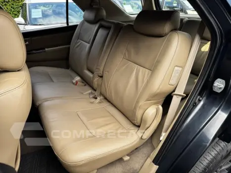 HILUX SW4 - 3.0 SRV 4X4 7 LUGARES 16V TURBO INTERCOOLER 4P A