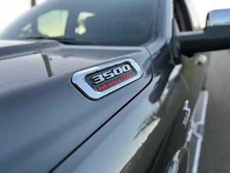 3500 6.7 I6 TURBO DIESEL LARAMIE CD 4X4 AUTOMÁTICO