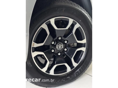 HILUX 2.8 D-4D TURBO DIESEL CD SRX 4X4 AUTOMÁTICO