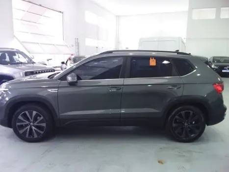 TAOS 1.4 250 TSI TOTAL FLEX COMFORTLINE AUTOMÁTICO