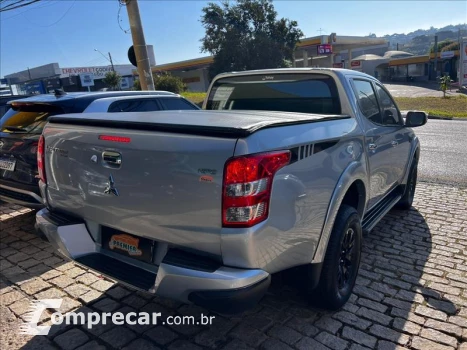 L200 TRITON 2.4 16V Turbo Sport Hpe-s CD 4X4