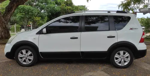 LIVINA 1.6 SL X-gear 16V