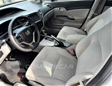 Civic 1.8 16V 4P FLEX LXS AUTOMÁTICO