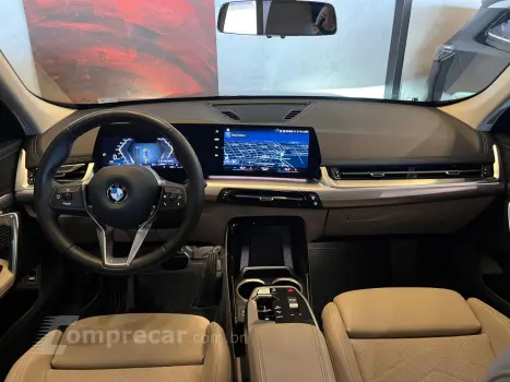X1 2.0 16V 4P S DRIVE 20I X-LINE TURBO AUTOMÁTICO