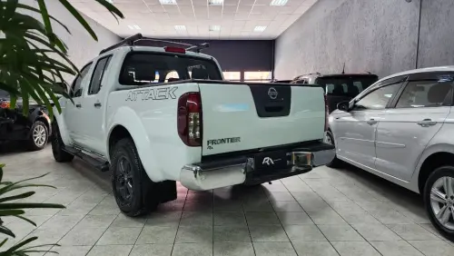 Frontier LE ATTACK CD 4x4 2.5 TB Die.Aut