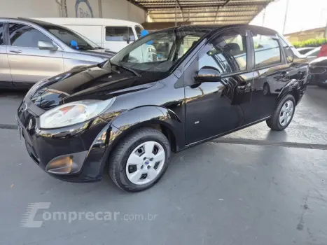 Fiesta Sedan SE 1.6 8V Flex 4p