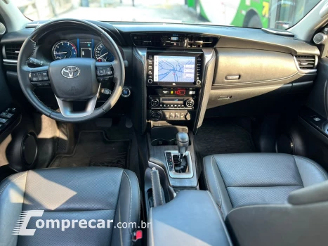 HILUX SW4 2.8 D-4d Turbo SRX 7L 4X4
